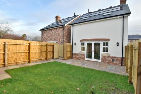 2 bedroom detached house for sale, Churchill Gardens, Sturminster Marshall, BH21 4GJ
