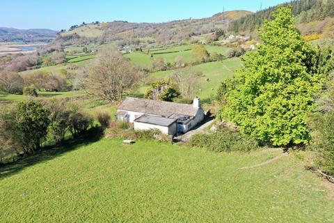 undefined, Llanrwst LL26