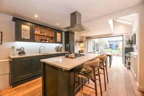undefined, Cottage Grove, Surbiton, KT6
