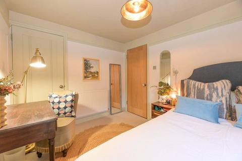 undefined, Cottage Grove, Surbiton, KT6