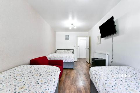 3 bedroom flat to rent, Wilmslow Road, M14