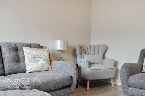 3 bedroom flat for sale, Galbraith Street, LONDON E14