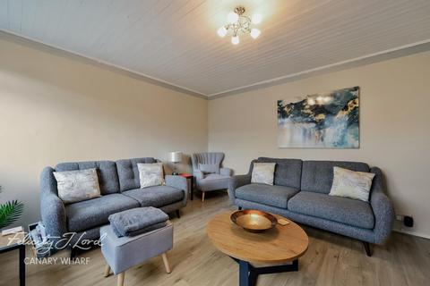 3 bedroom flat for sale, Galbraith Street, LONDON E14