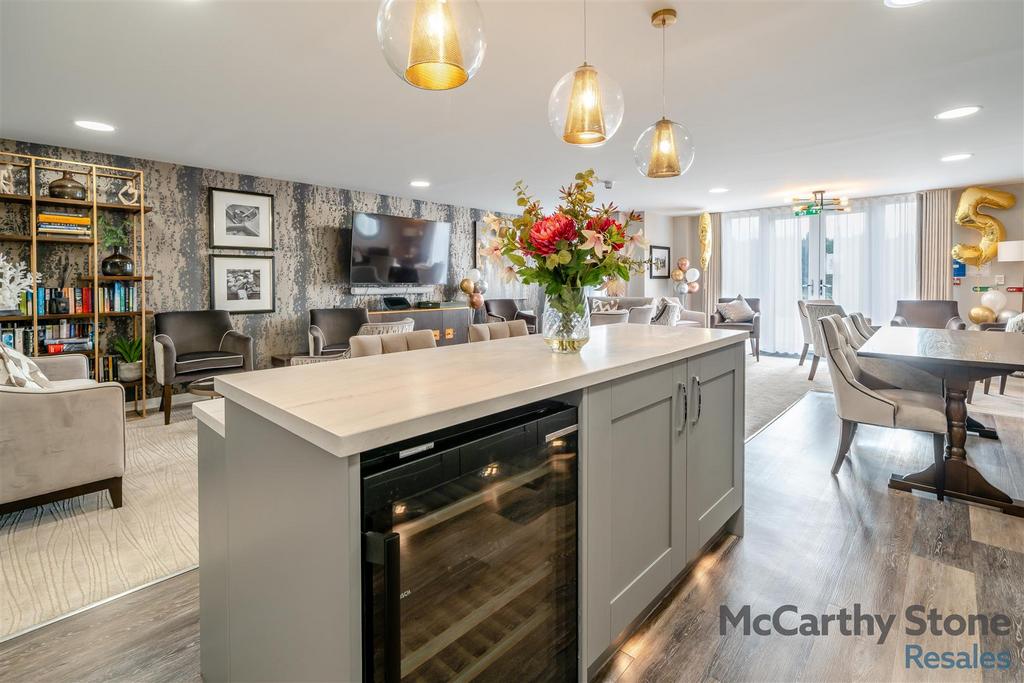 8667981-interior18.jpg