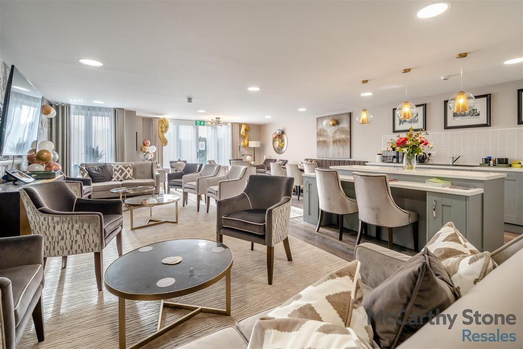 8667981-interior16.jpg