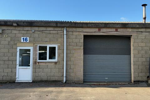 Warehouse to rent, Youngs Industrial Estate, Units 14-18 Aldermaston RG7 4PW