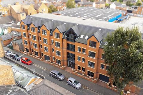 Retail property (high street) to rent, West Gate Nottingham NG10 1EF
