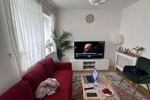 2 bedroom apartment to rent, St. Edmunds Court, St. Edmunds Road, Northampton NN1