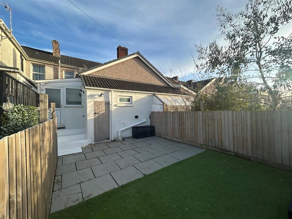 67 Glenalla rear.jpg