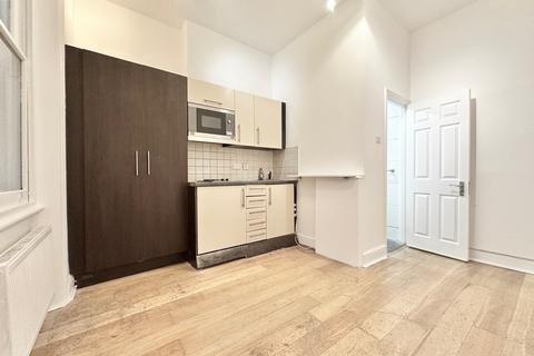 Studio to rent, 137 Fernhead Road, London W9