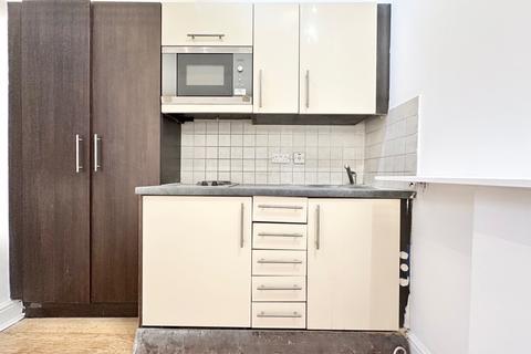 Studio to rent, 137 Fernhead Road, London W9