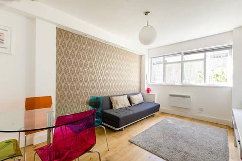 undefined, Turner Street, Whitechapel, London, E1