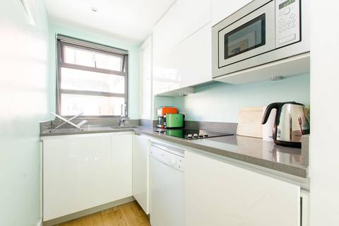 undefined, Turner Street, Whitechapel, London, E1