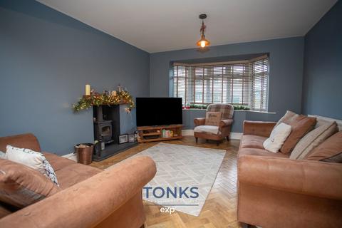 3 bedroom detached house for sale, Vauxhall Gardens, Dudley DY2