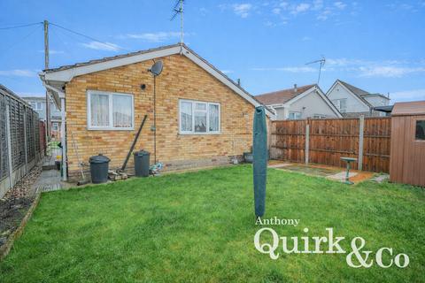 2 bedroom detached bungalow for sale, Oxford Road, Canvey Island, SS8