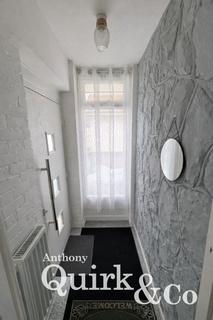 2 bedroom detached bungalow for sale, Oxford Road, Canvey Island, SS8