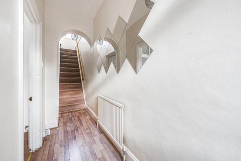 undefined, Victoria Street, Bedfordshire LU6
