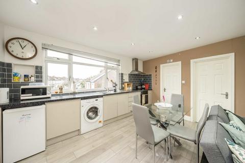 undefined, Cavendish Road, London SW12