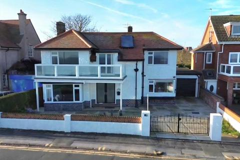 4 bedroom detached house for sale, Belvedere Parade, Bridlington YO15