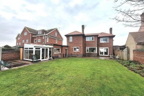 4 bedroom detached house for sale, Belvedere Parade, Bridlington YO15