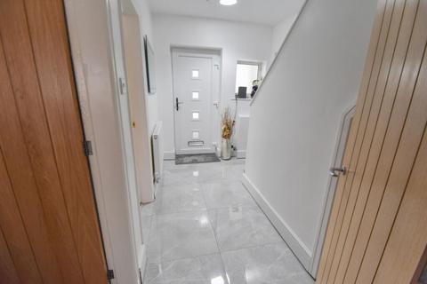 4 bedroom semi-detached house for sale, Apollo Avenue, Bury, BL9