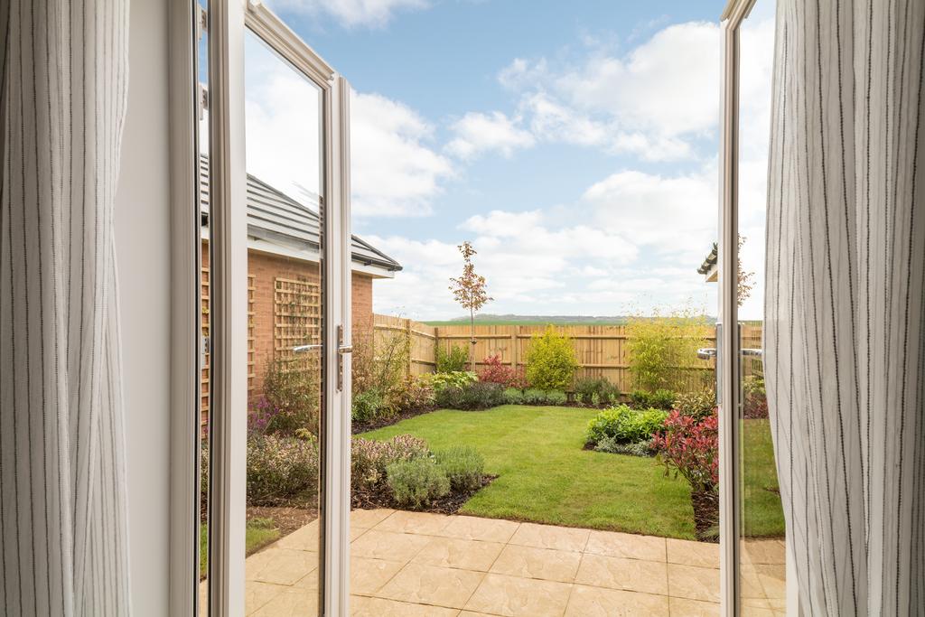 Garden of 4 bed Bayswater