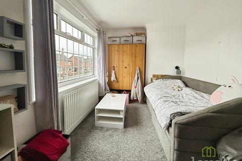 2 bedroom semi-detached house for sale, Rowland Road, Scunthorpe DN16