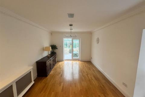 undefined, St. Davids Drive, Englefield Green, Egham