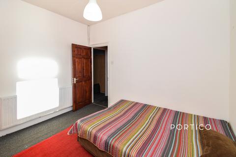 2 bedroom flat to rent, Rochester Avenue, E13