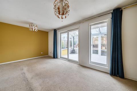 undefined, Cunnington Close, Devizes