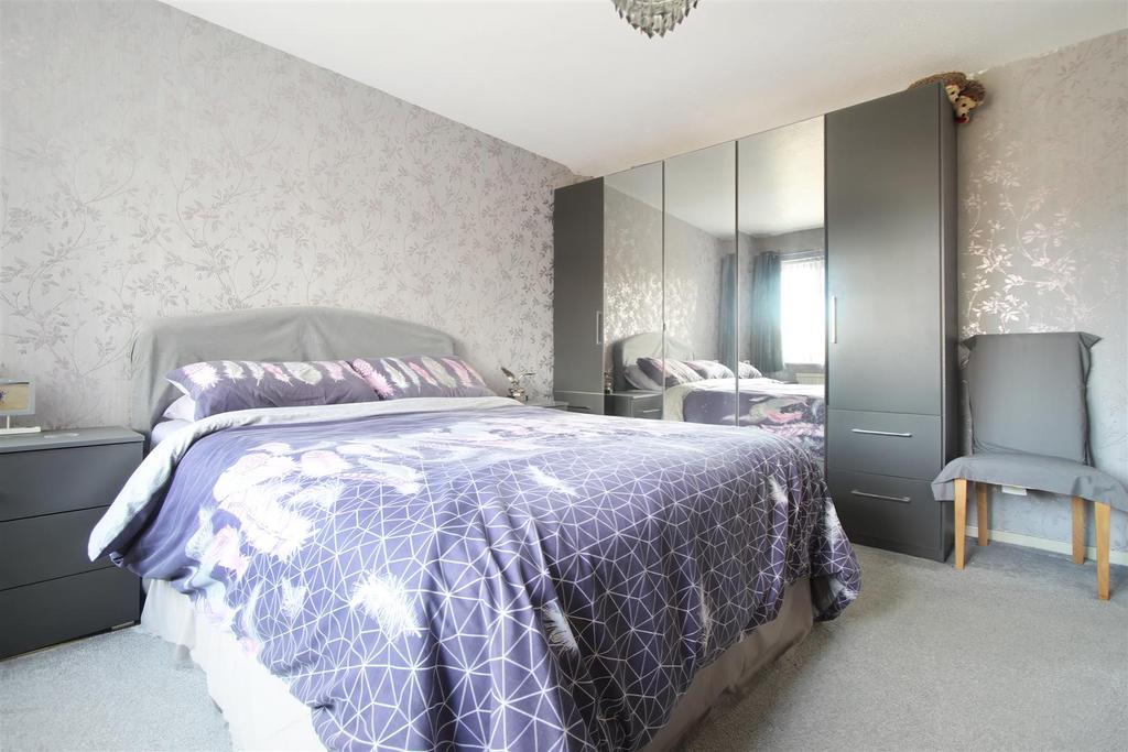 Bedroom 1a.jpg