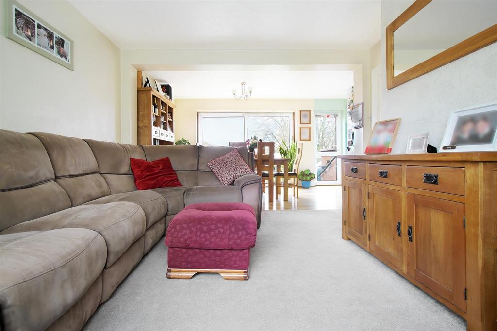 Living Room.jpg