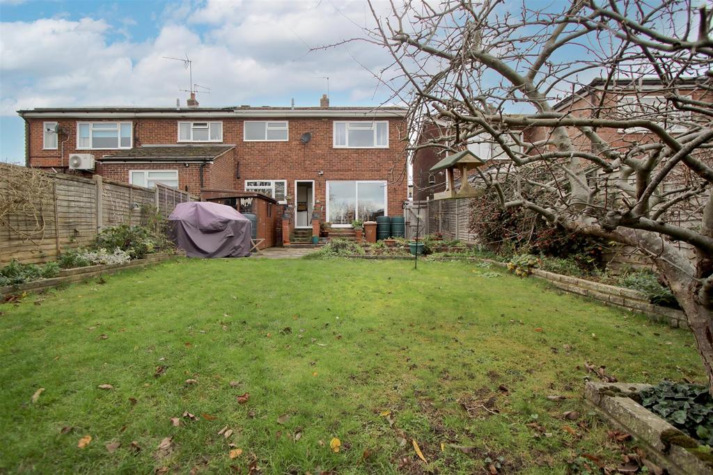 Rear Garden e.jpg