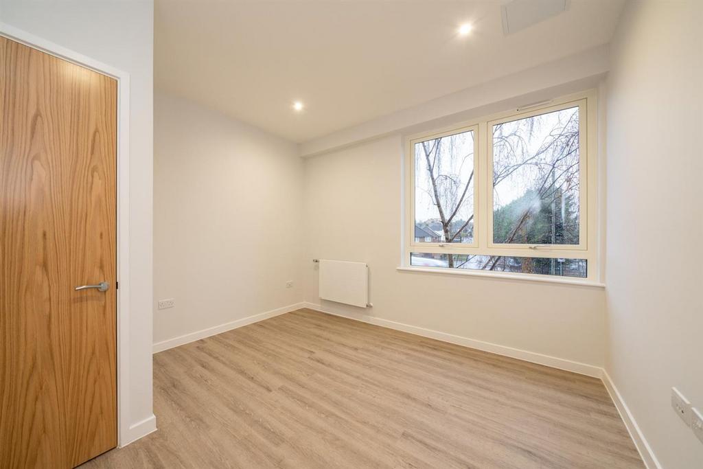 Bryanston-Court-2nd bed (2).jpg
