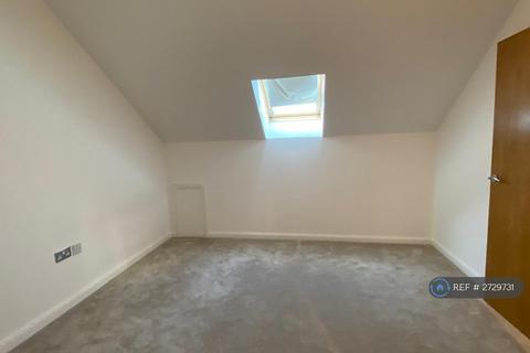 2 bedroom maisonette to rent, Maritime House, London, SE18