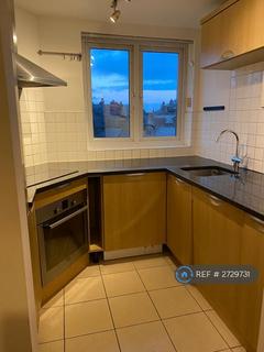 2 bedroom maisonette to rent, Maritime House, London, SE18