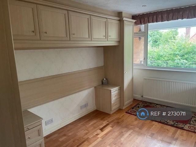 Bedroom With Fitted Wardrobes