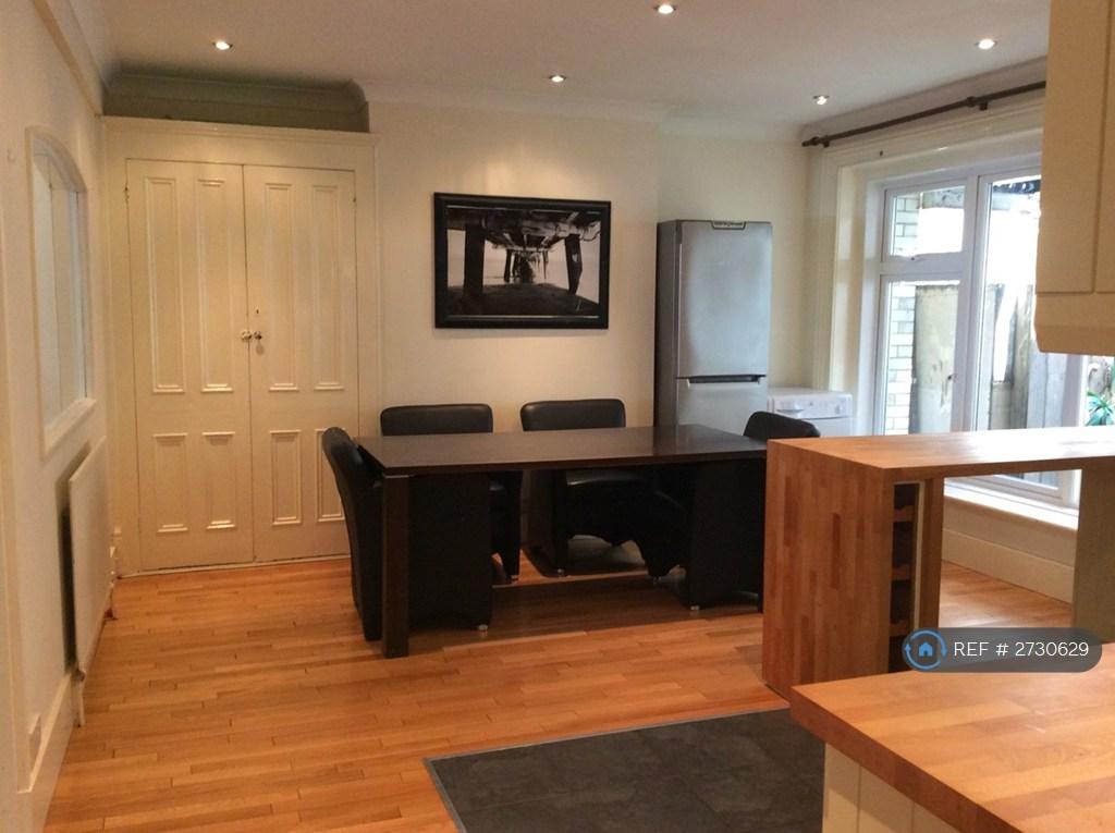 Kitchen / Dining Room / Lounge