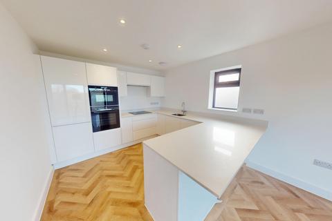 2 bedroom flat to rent, Goldstone Crescent, Hove, BN3
