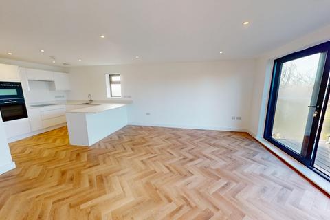 2 bedroom flat to rent, Goldstone Crescent, Hove, BN3