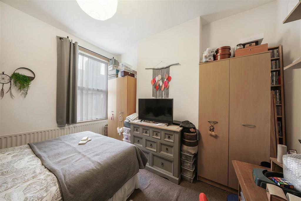 Rear room 5