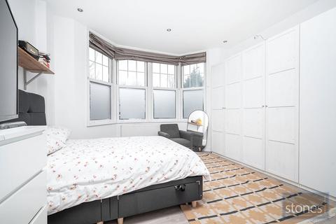 3 bedroom apartment to rent, Staverton Road, London, NW2