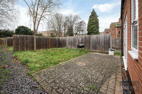 3 bedroom apartment to rent, Staverton Road, London, NW2