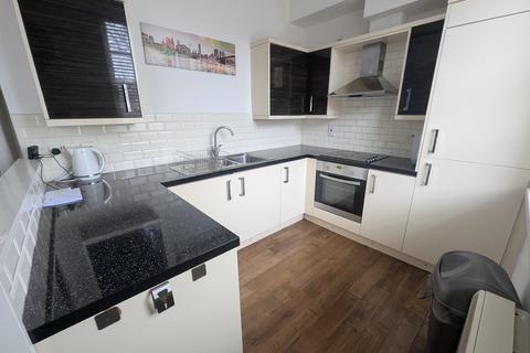 2 bedroom apartment for sale, Springbank Court, Manor Road, Woodley, SK6
