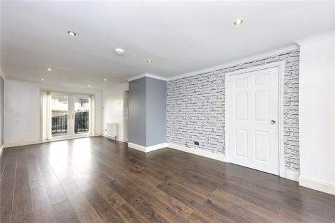 3 bedroom terraced house for sale, Ivanhoe Drive KY6