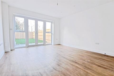 3 bedroom semi-detached house to rent, Gillsmans Hill, East Sussex TN38
