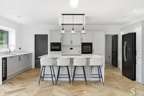 4 bedroom detached house for sale, Northwich Road, Cranage, CW4