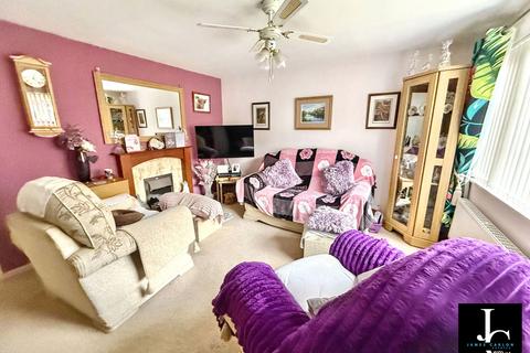 undefined, Poplar Close, Telford TF7