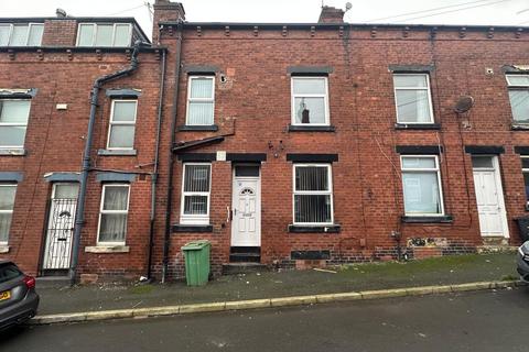 Woodview Mount, Leeds, West Yorkshire, LS11
