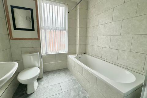 undefined, Woodview Mount, Leeds, West Yorkshire, LS11